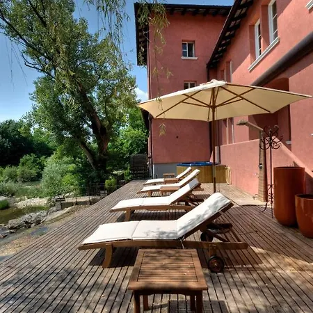 Mulino Dell'abbazia Country Bed and Breakfast 4*