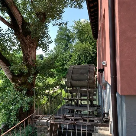 Mulino Dell'abbazia Country Bed and Breakfast 4*